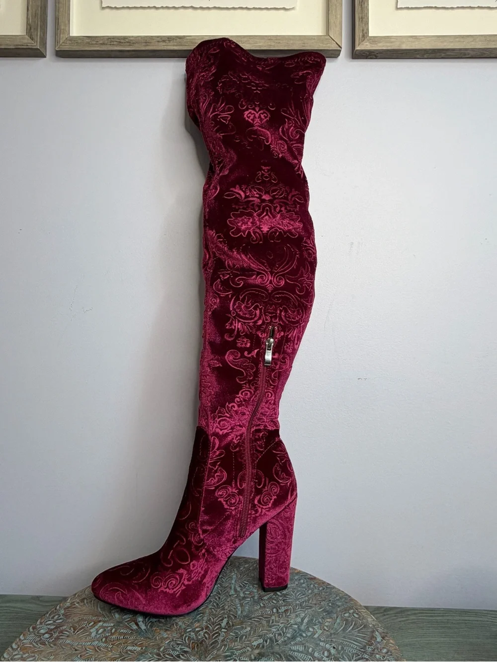 NWT! Hot Kiss Embossed Paisley Fuchsia Velvet Over-The-Knee Boots Size 9
